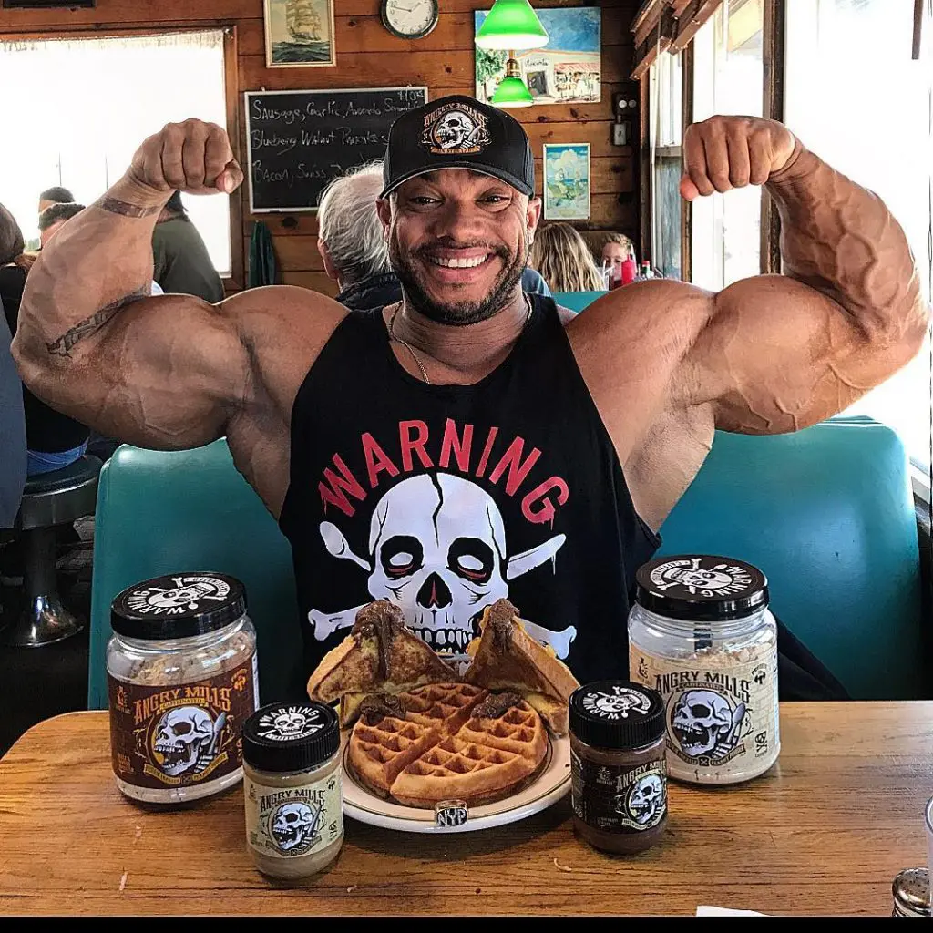 Sergio Oliva Jr Eating